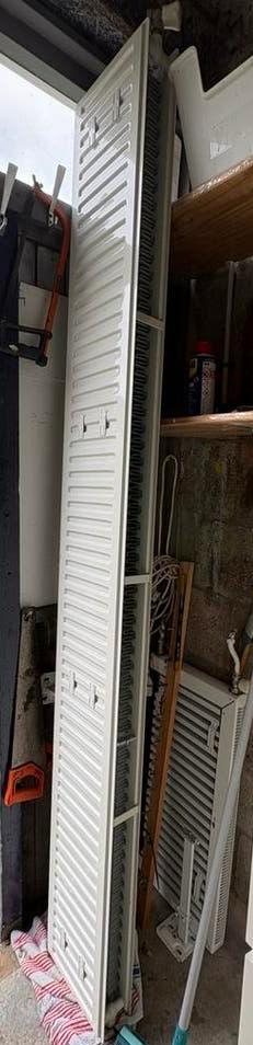 Witte Radiator verwarming  240 x 30 cm met 2 poten, Ophalen, 30 tot 80 cm, Gebruikt, Radiator