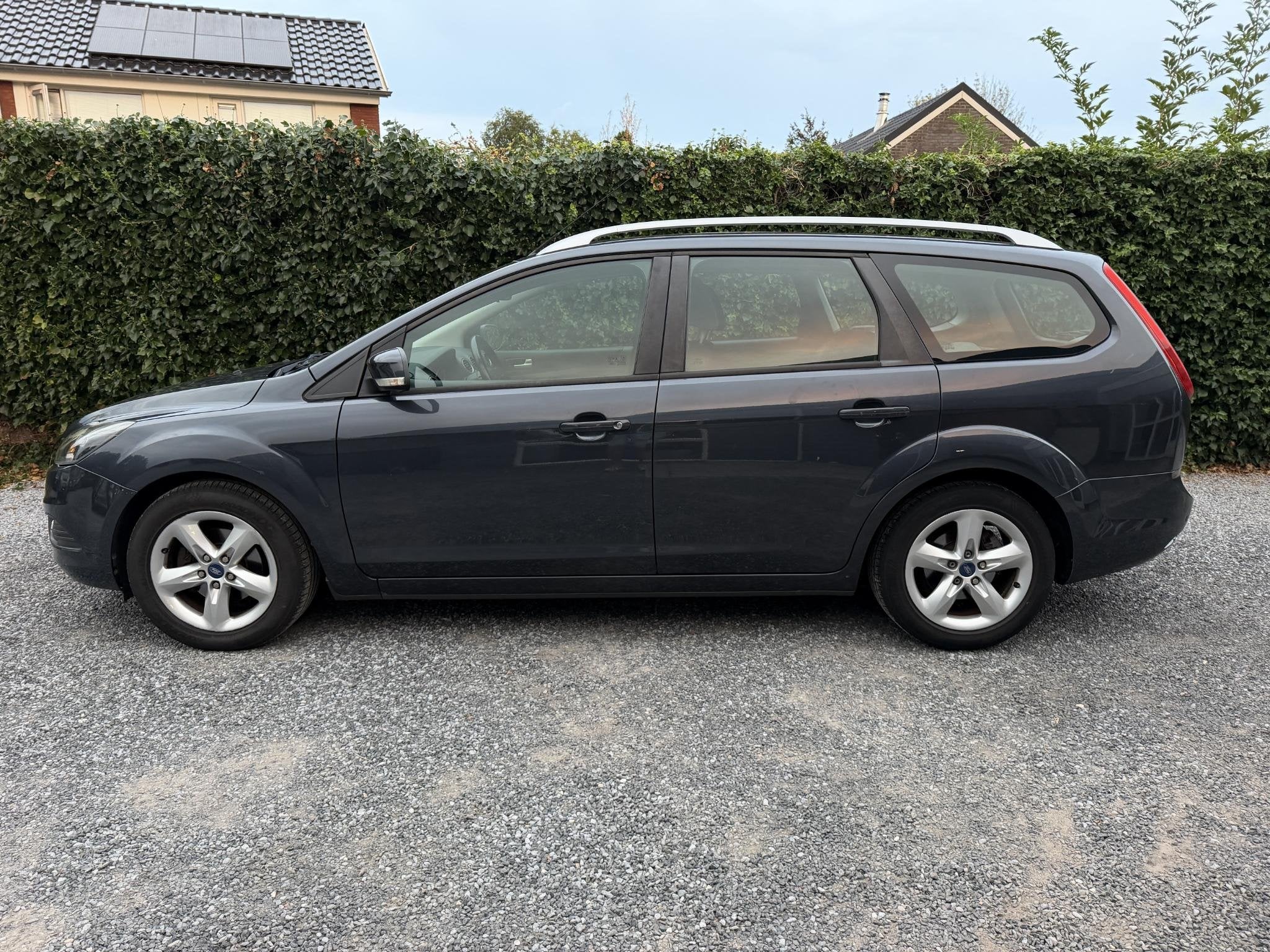 Foto 5 van Ford Focus Wagon 1.6 Comfort | Airco | Cruise Control | LMV
