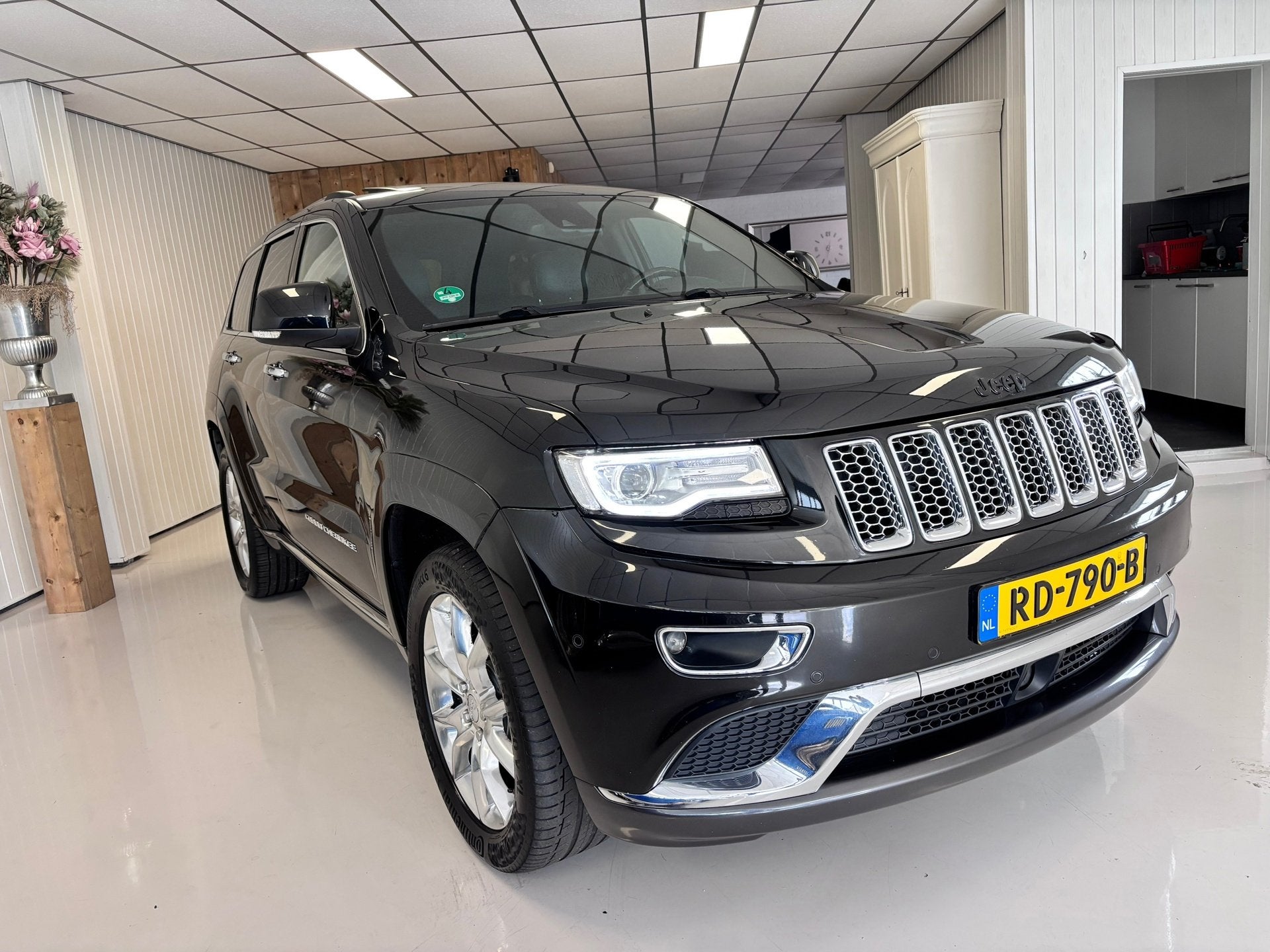 Jeep Grand Cherokee 3.0 CRD Overland Summit, nw model, trekh, Auto's, Jeep, Gebruikt, Zwart, Leder, Bedrijf