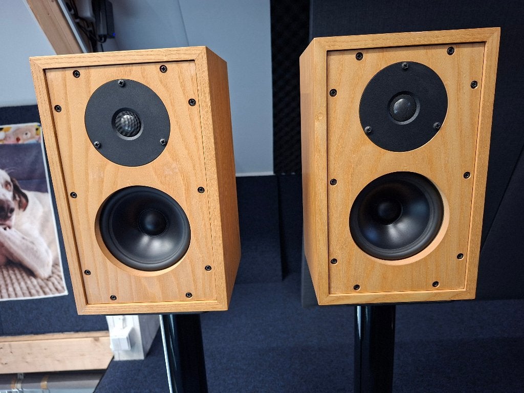 Harbeth HL-P3 Luidsprekers, Audio, Tv en Foto, Luidsprekers, Zo goed als nieuw, Front, Rear of Stereo speakers, 120 watt of meer