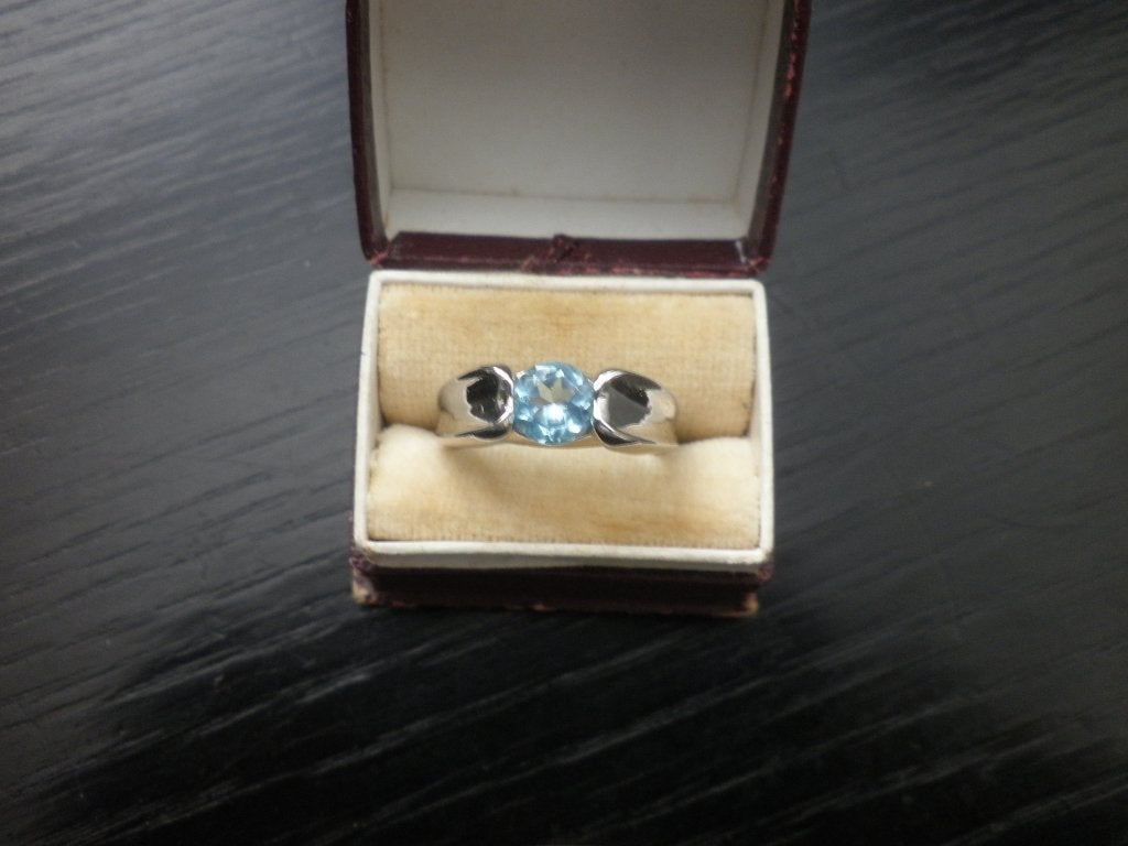 Mooie Fijne Zilveren Ring met kleine helder blauw steen, Sieraden, Tassen en Uiterlijk, Antieke sieraden, Verzenden, Zilver, Ring