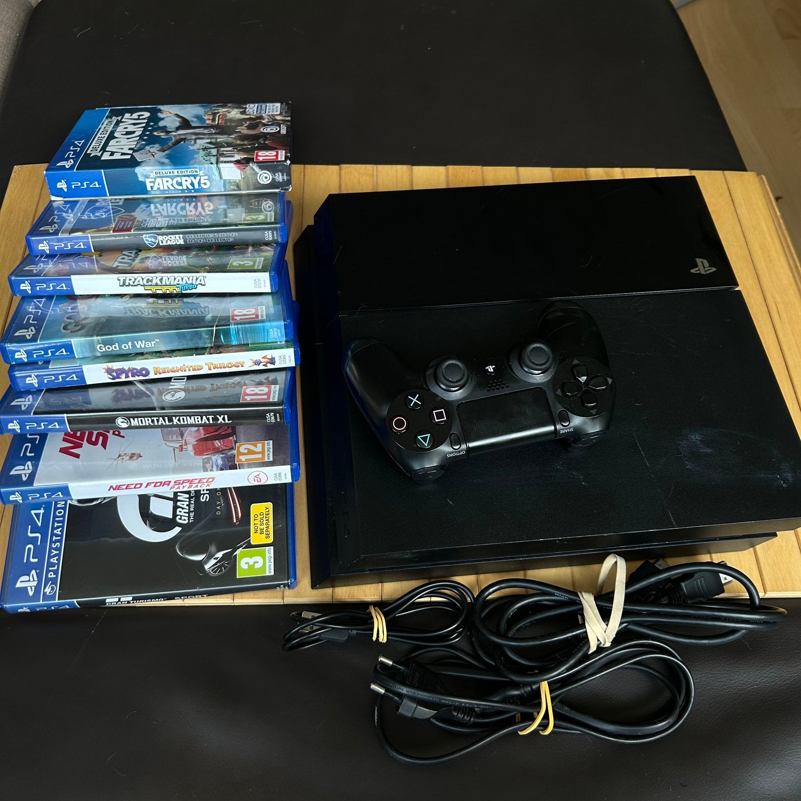 PS4 (CUH-1004A) + Controller + Kabels + 9 Games, Ophalen of Verzenden, 1 TB, Met 1 controller, Pro