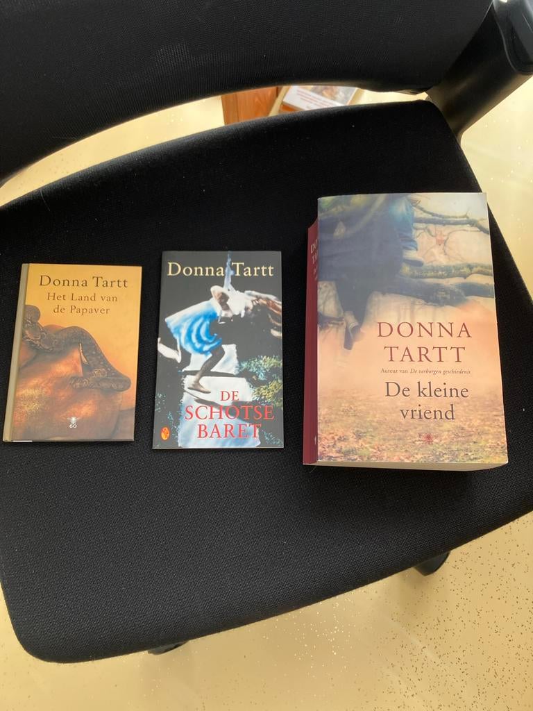Donna Tartt Boeken: Het Land van de Papaver, De Schotse Bare, Ophalen of Verzenden, Gelezen, Nederland