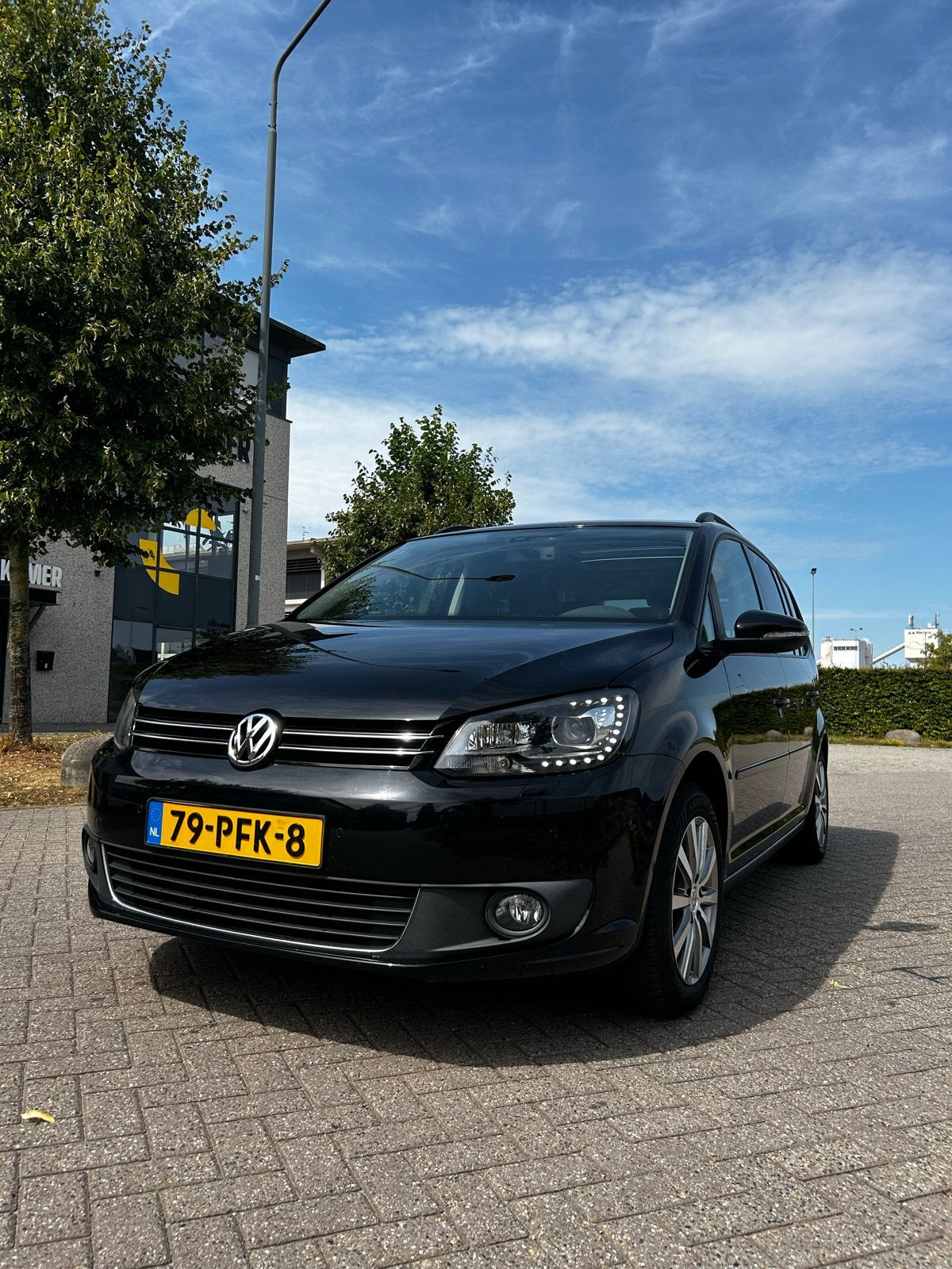 VW Touran 1.4  DSG Nederlandse auto, Zwart, 4 cilinders, 1436 kg, Zwart