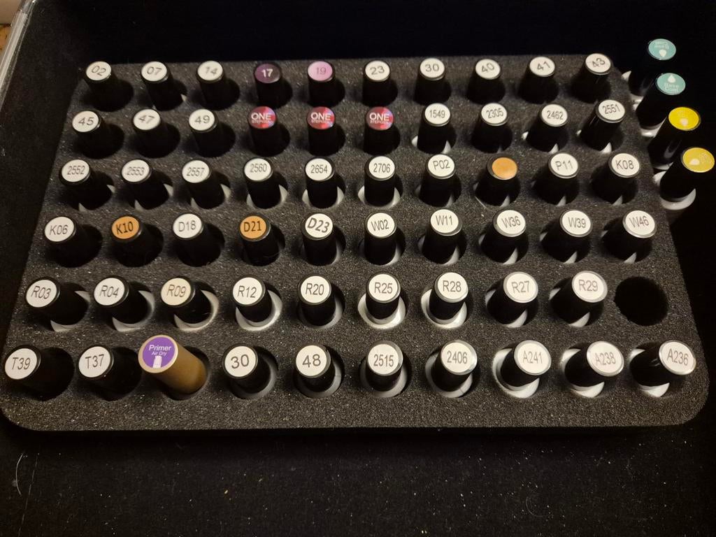Grote gellak set met meer dan 60 kleuren en accessoires, Ophalen of Verzenden, Zo goed als nieuw, Handen en Nagels, Toebehoren