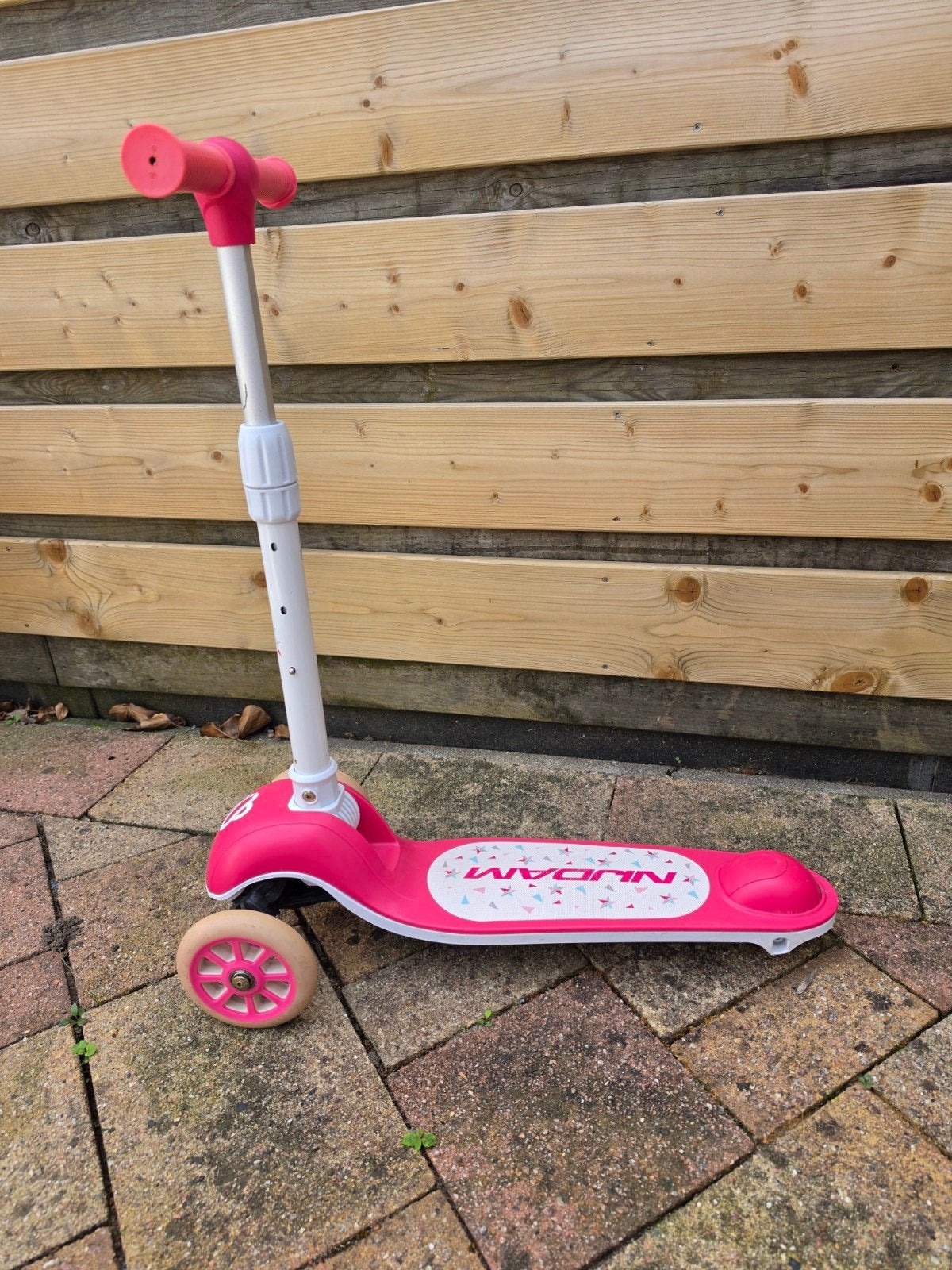 Nijdam Tri-Scooter Dream Rider roze/wit 70-85 cm, Ophalen, Gebruikt, Gewone step, Nijdam