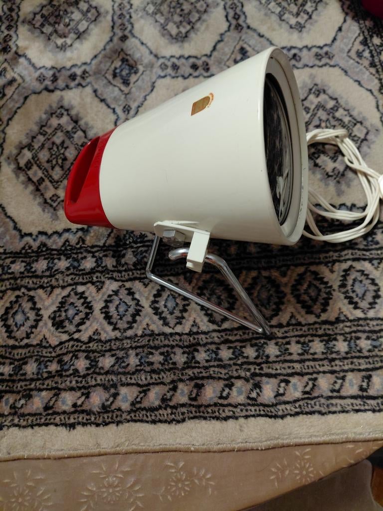 te koop een warmte lamp   voor spieren en gewrichten, Ophalen of Verzenden