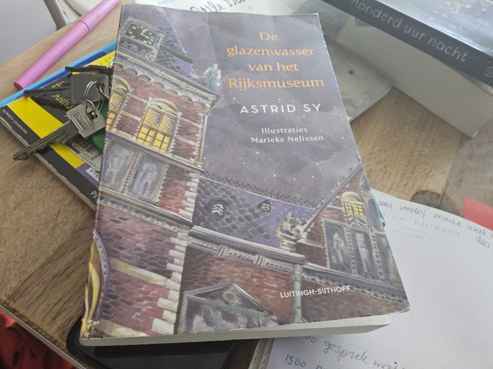 De glazenwasser van het Rijksmuseum - Astrid Sy, Ophalen of Verzenden, Gelezen, Astrid Sy, Fictie algemeen