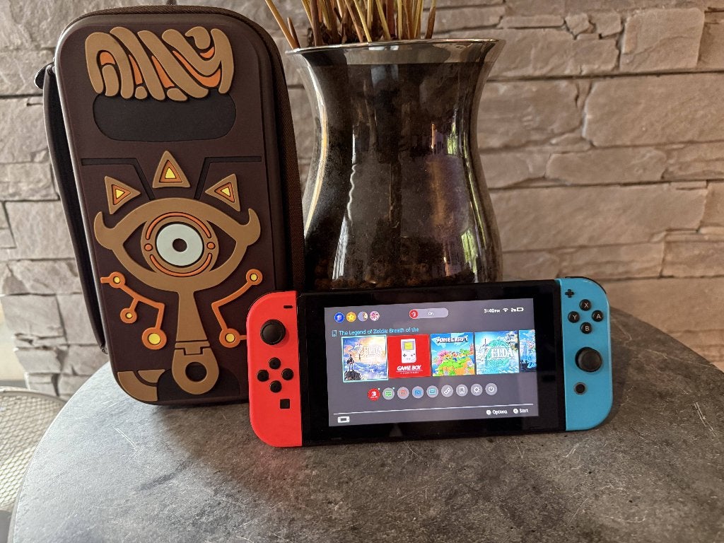 Nintendo Switch V1 LCD 2017 ONPATCHED (XAW1005) + Zelda case, Ophalen of Verzenden, Gebruikt, Met 1 controller, Switch Original