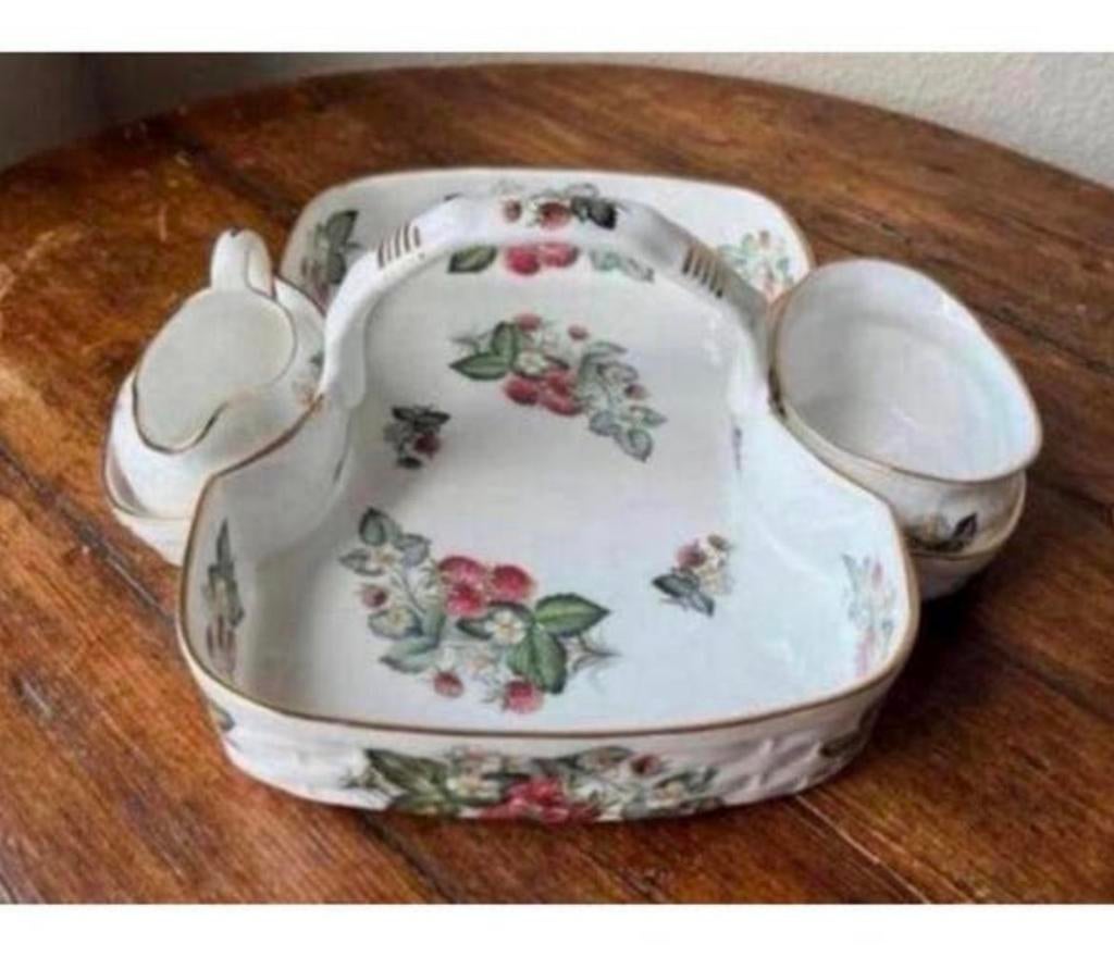 Hammersley English Bone China Ripe Strawberry Basket servies, Ophalen of Verzenden