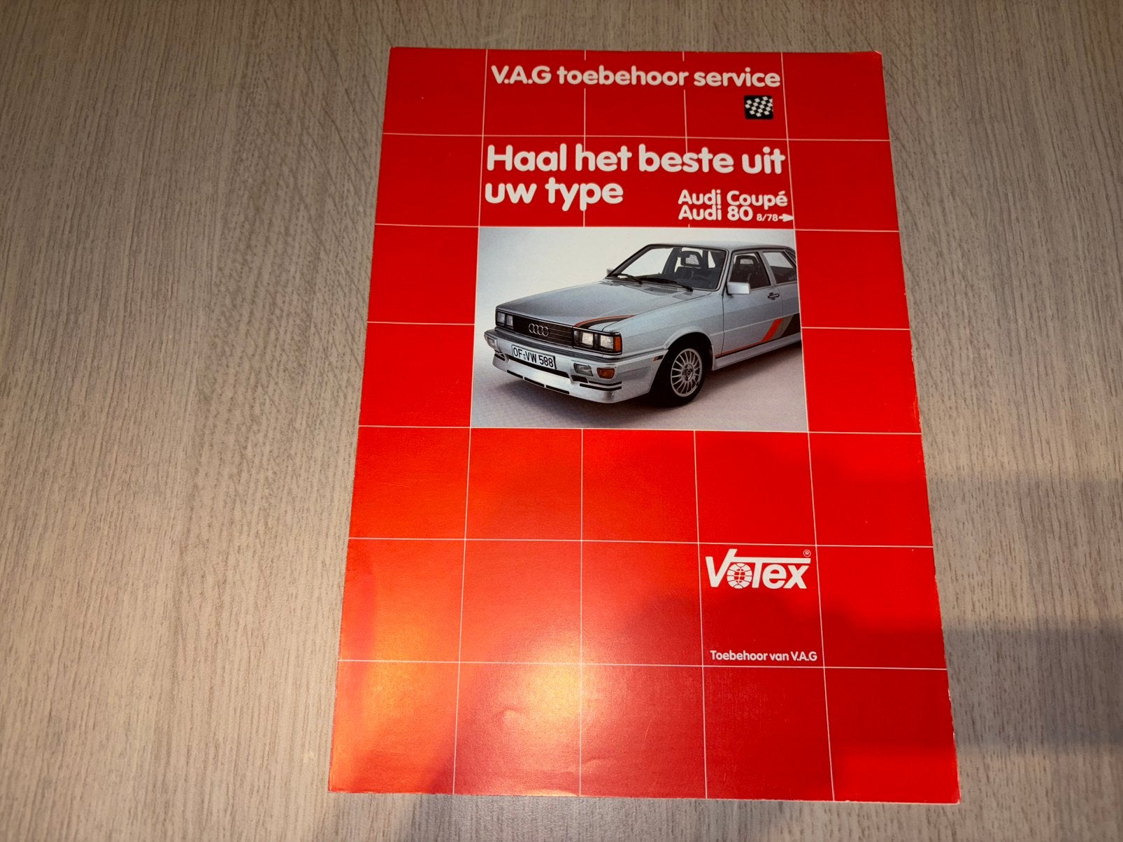 Folder Audi Coupe, 80 accessoires 1982, Ophalen of Verzenden, Gelezen, Audi