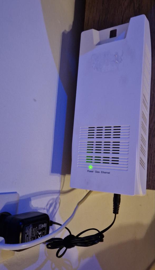Kpn Power Glas Ethernet Adapter - Wit, Ophalen of Verzenden, Gebruikt, Router, Onbekend