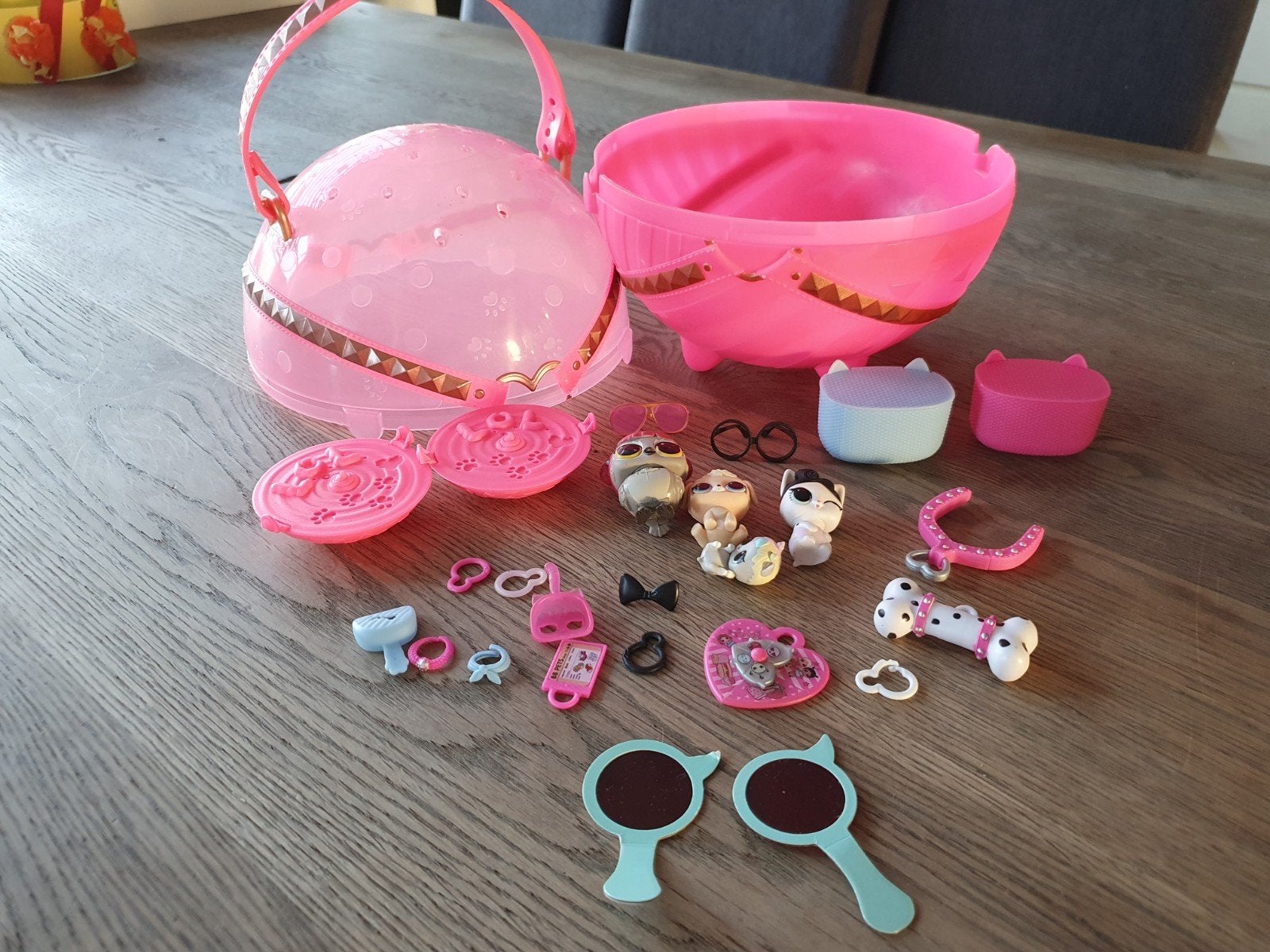 LOL Surprise bal met diertjes en accessoires, Ophalen, Gebruikt, Meisje