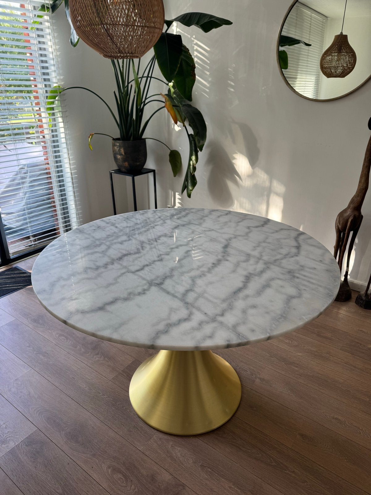 Ronde eettafel met marmeren blad en gouden voet, Ophalen, Overige materialen, Gebruikt, 100 tot 150 cm