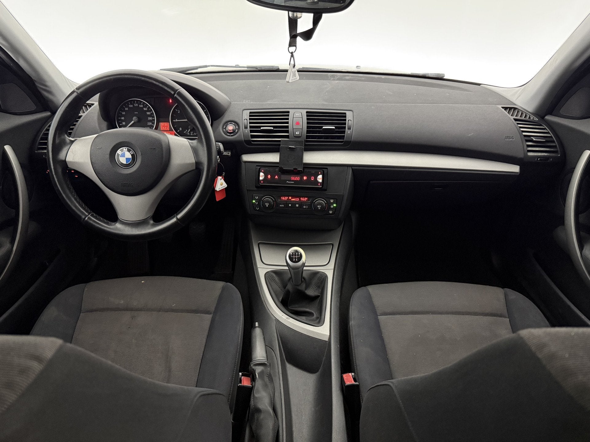 BMW 1-serie 116i | Clima | Elektrpakket (bj 2006), Auto's, Gebruikt, 4 cilinders, 635 kg, 116 pk