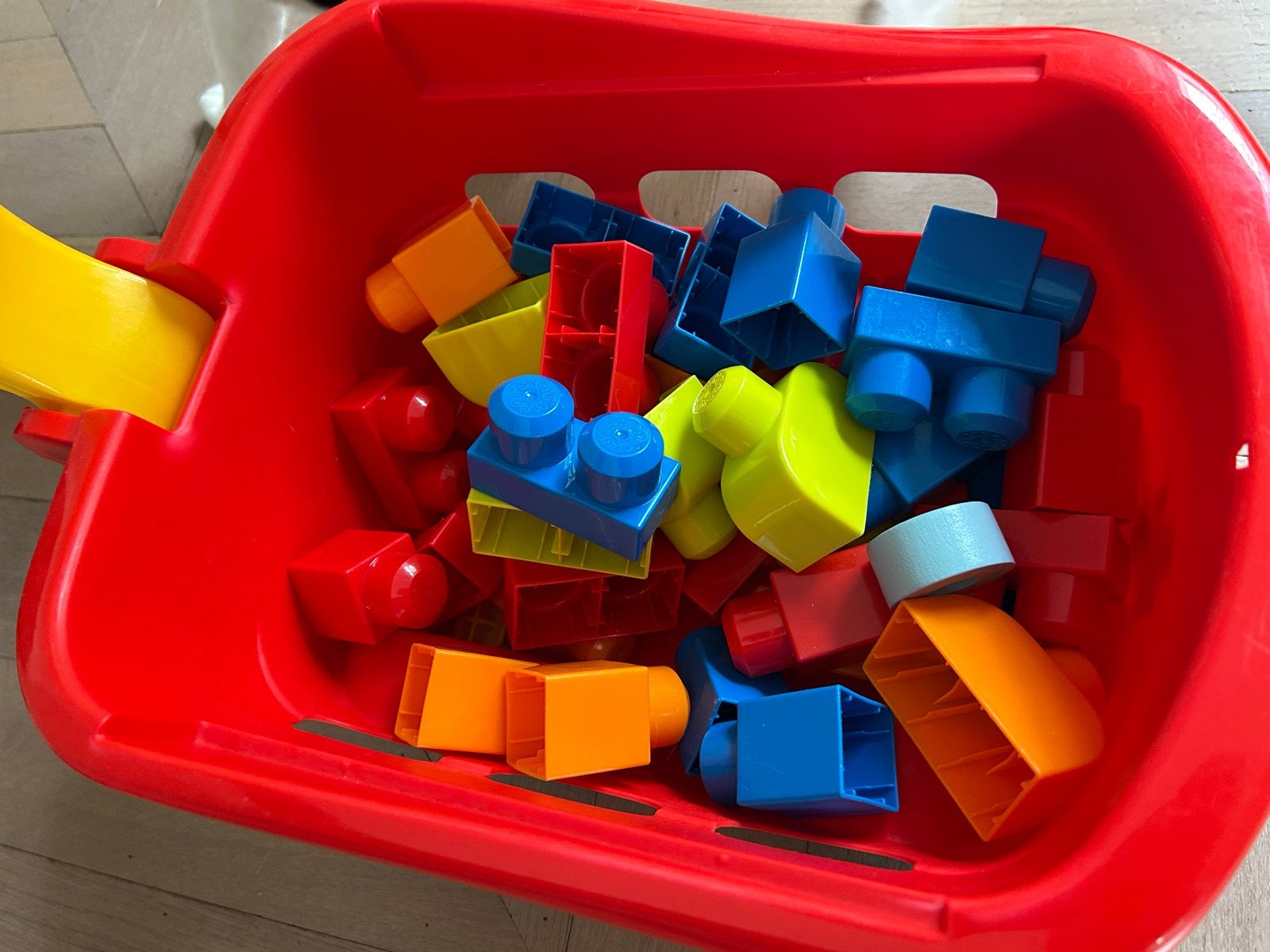 Mega Bloks karretje met blokken, Kinderen en Baby's, Ophalen, Gebruikt, Megabloks
