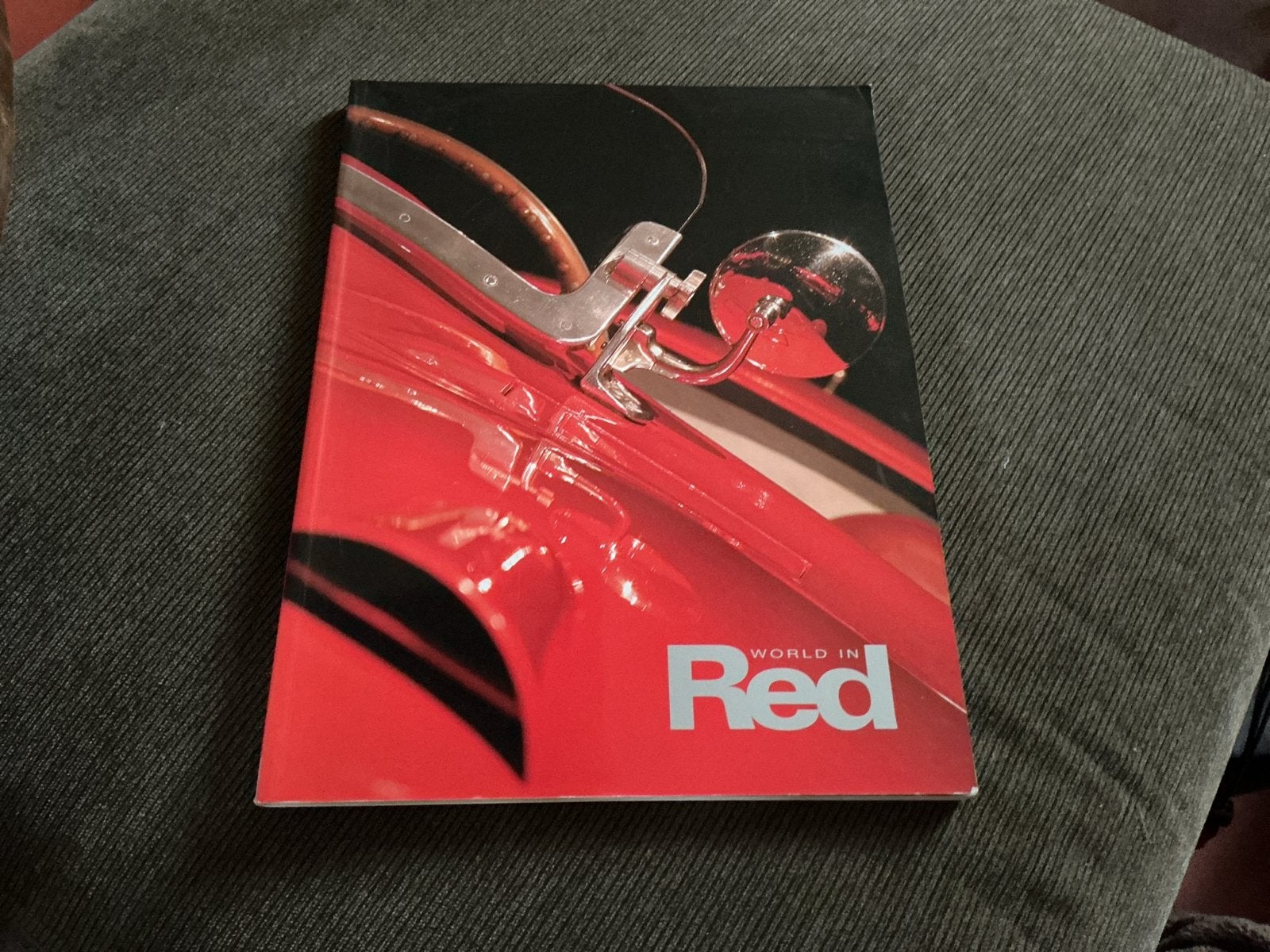 World in Red - nummer 10, Ophalen of Verzenden, Zo goed als nieuw, Ferrari