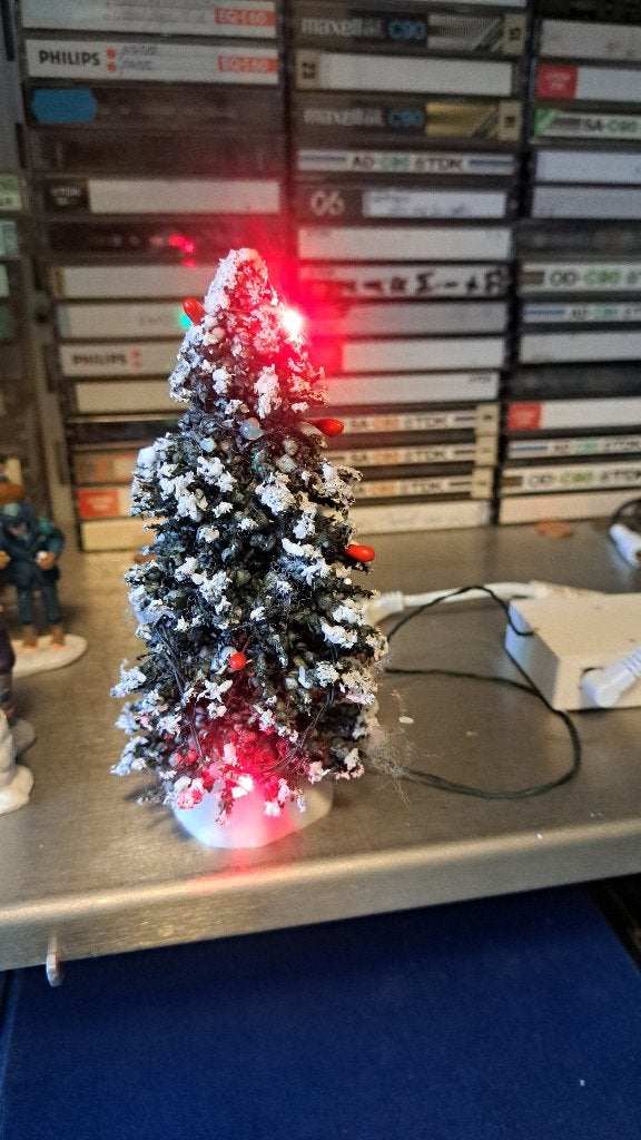 Verlichte kerstboom (Z261-141), Diversen, Ophalen of Verzenden, Zo goed als nieuw