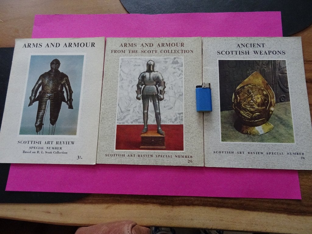 3 BOEKJES ANTIEKE WAPENS HARNAS HELMEN ZWAARD GEWEER, Ophalen of Verzenden, Overige soorten, Overige gebieden, Overige typen