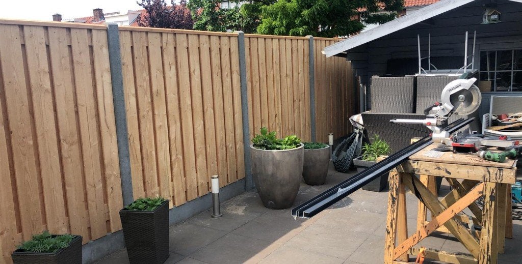 21-planks Douglas hout/beton schutting - grijs ruw beton, 1 tot 2 meter, Minder dan 3 meter, Nieuw, Ophalen of Verzenden