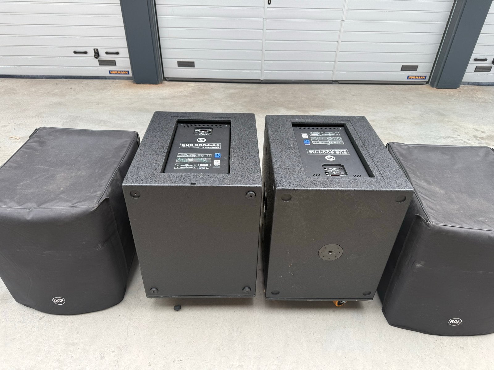 RCF SUB 9004-AS High Power Actieve Subwoofer (2 stuks), Ophalen, Gebruikt, Audio