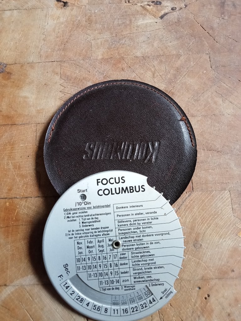 focus columbus  belichtingstabel aluminium in leder hoesje, Ophalen of Verzenden, Overige typen