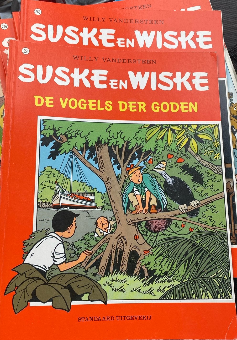 256 suske en wiske  - De vogels der goden, Boeken, Stripboeken, Willy Vandersteen, Eén stripboek, Ophalen of Verzenden, Zo goed als nieuw