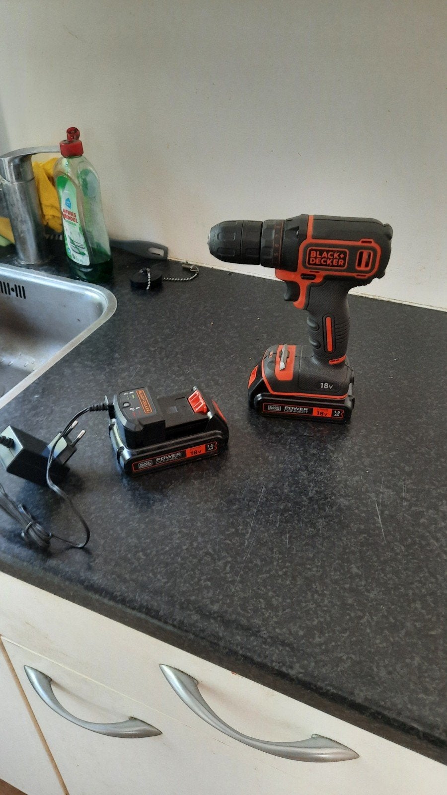 Black+Decker Boor- en Schroefmachine met 2 accu's en lader, Ophalen of Verzenden