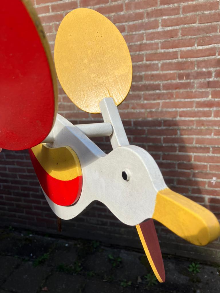 Windmolen in de vorm van een eend, Ophalen, Gebruikt