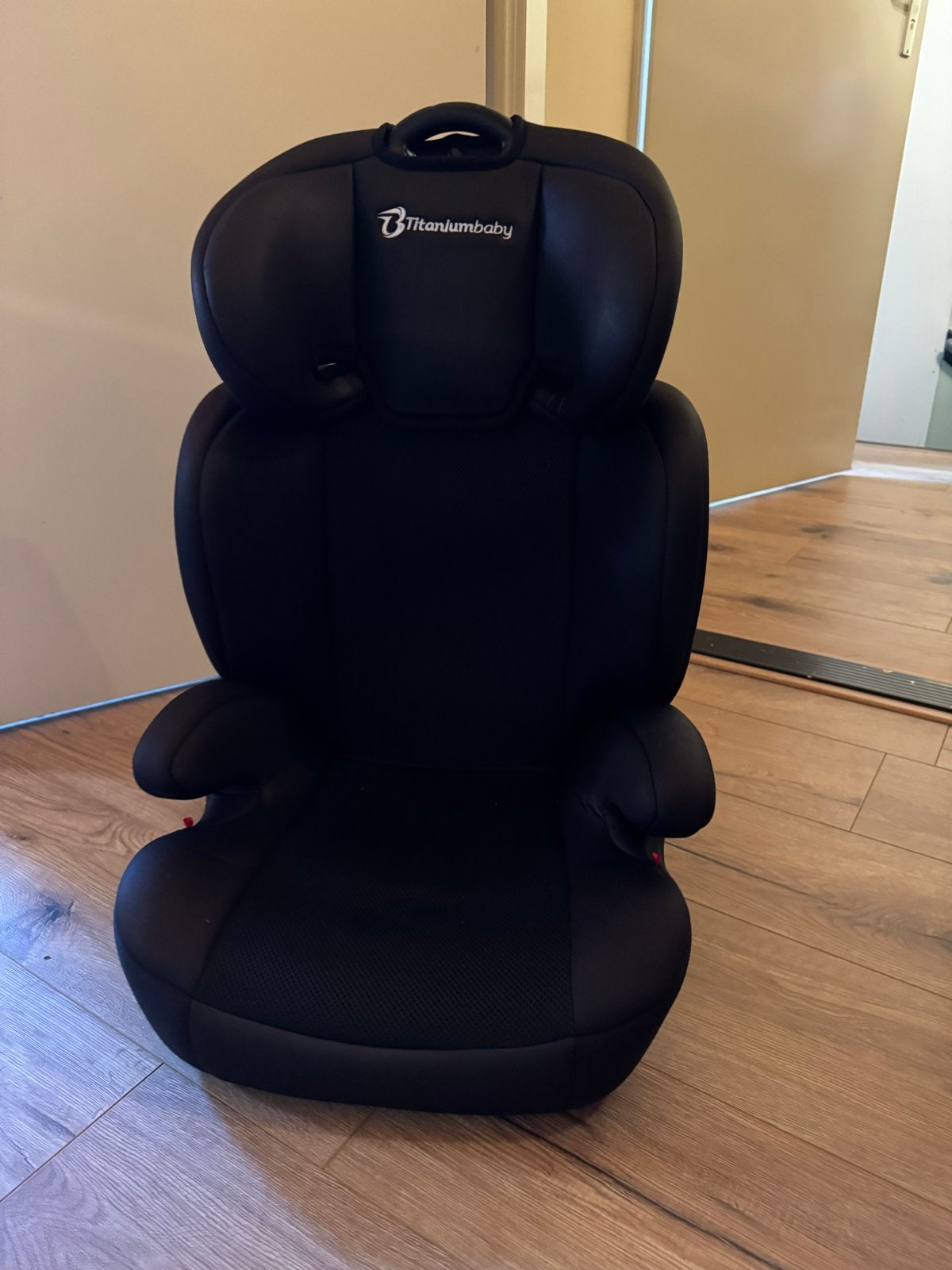 Titaniumbaby iSafety! Autostoel VIDAR Groep 2,3 Zwart, Autogordel, 15 t/m 36 kg, Zijbescherming, Zo goed als nieuw