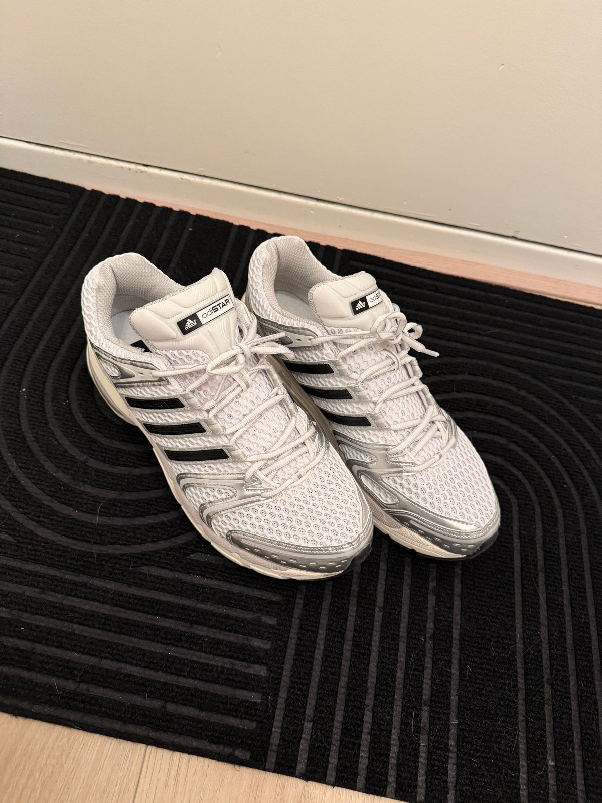 Adidas Adistar Control 5 sneakers maat 45 1/3, Kleding | Heren, Wit, Ophalen of Verzenden, Sneakers of Gympen, Zo goed als nieuw