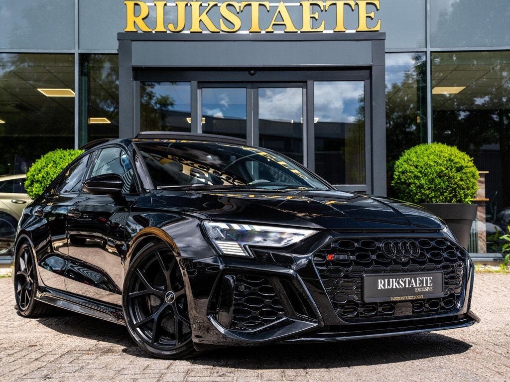Audi RS3 2.5 TFSI RS 3 Quattro|PANO|KERAMISCH|MEMORY|MATRIX, Auto's, Audi, Automaat, Gebruikt, RS3, Zwart