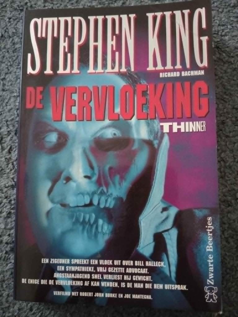 Stephen King - De Vervloeking (Zwarte Beertjes Pocket 2002), Gelezen, Stephen King, Ophalen of Verzenden, Nederland