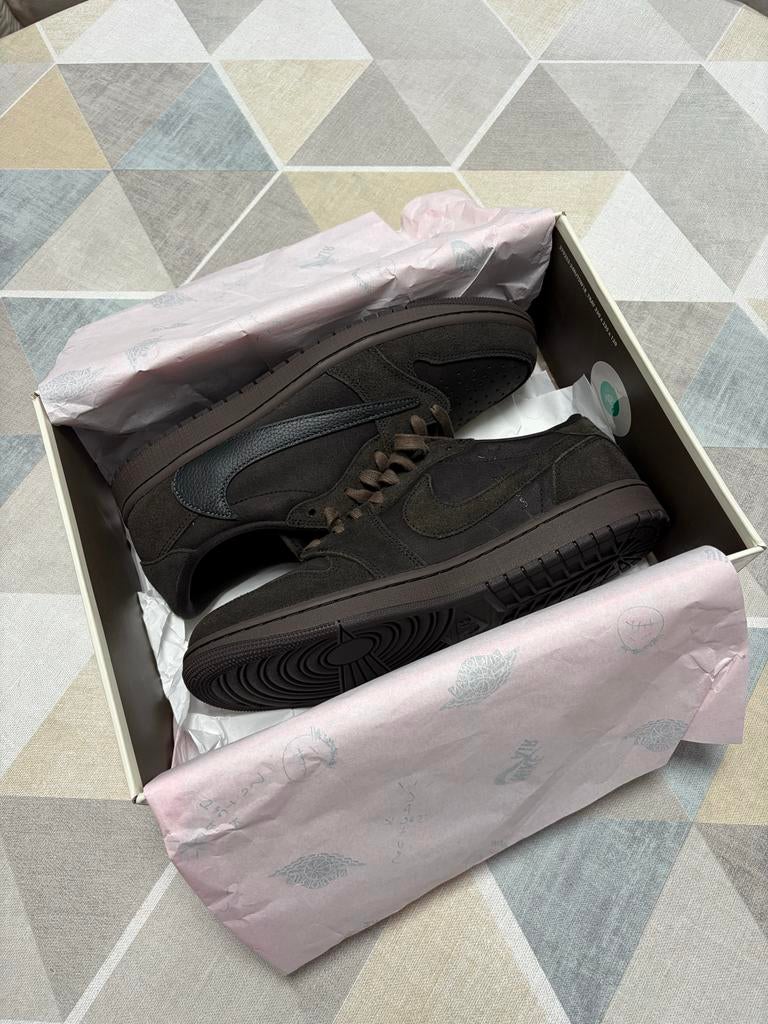 Nike Air Jordan 1 Low Travis Scott Reverse Mocha Maat 44.5, Ophalen, Nieuw, Bruin, Sneakers of Gympen