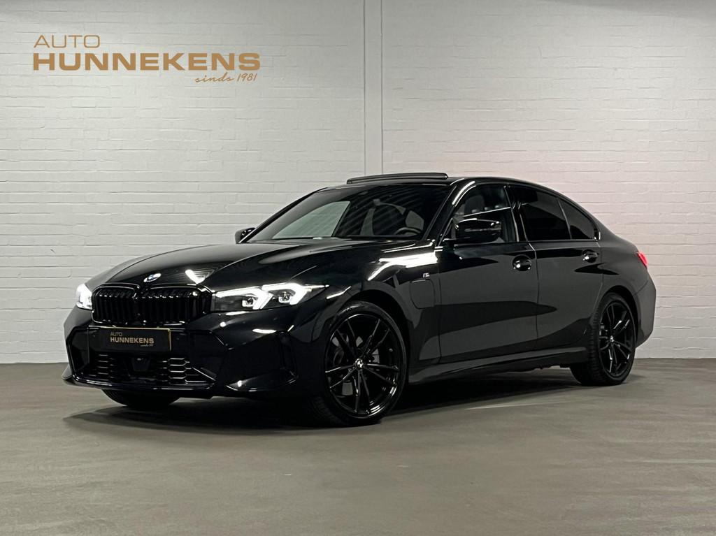 BMW 3-serie 330e M-pakket | Adapt. cruise | Open dak | Trekh, Auto's, Achterwielaandrijving, Gebruikt, 4 cilinders, Bedrijf