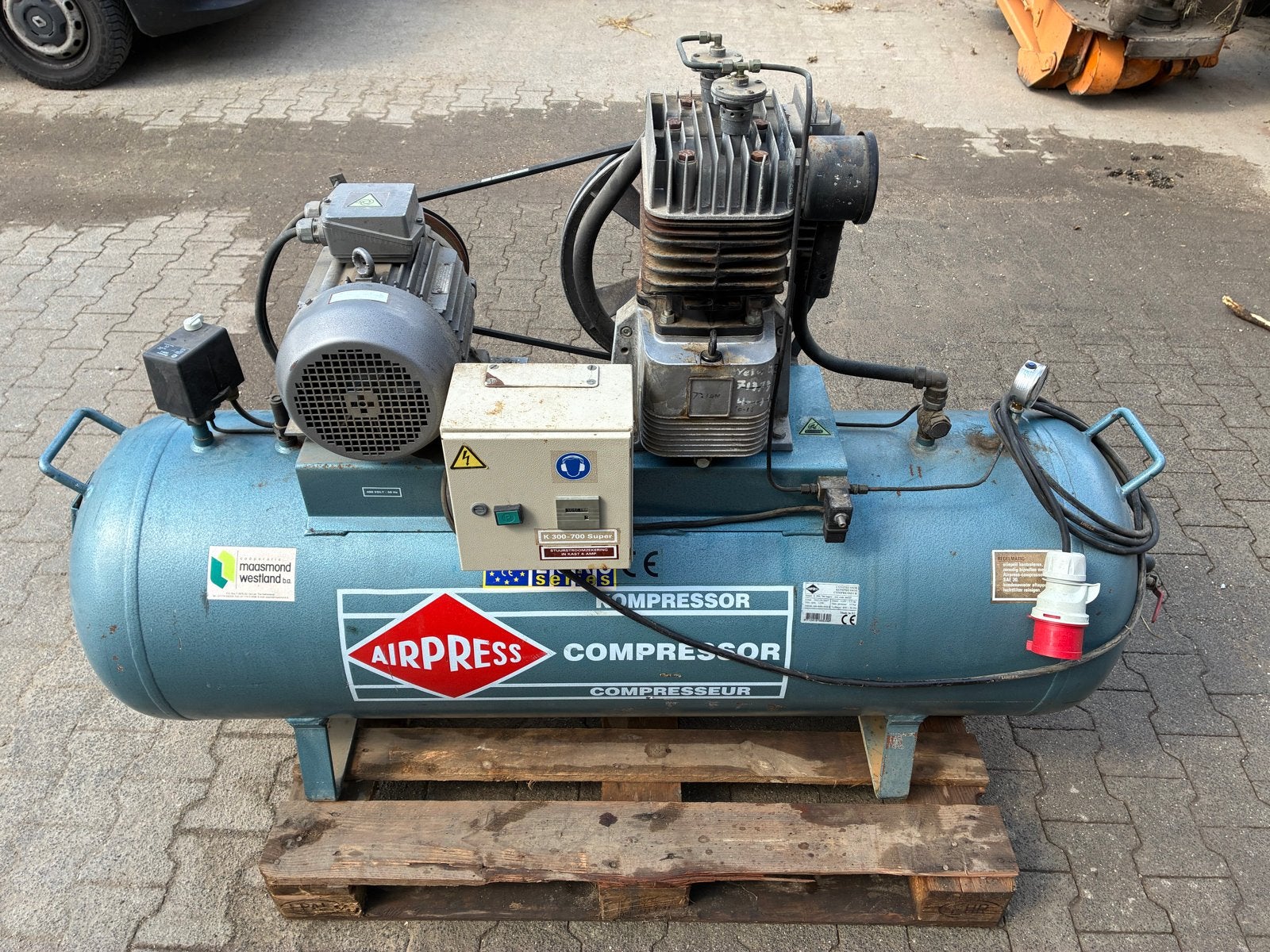Airpress K 300-700 Super Compressor, Doe-het-zelf en Verbouw, Compressors, Ophalen, Gebruikt, ., 400 tot 800 liter/min