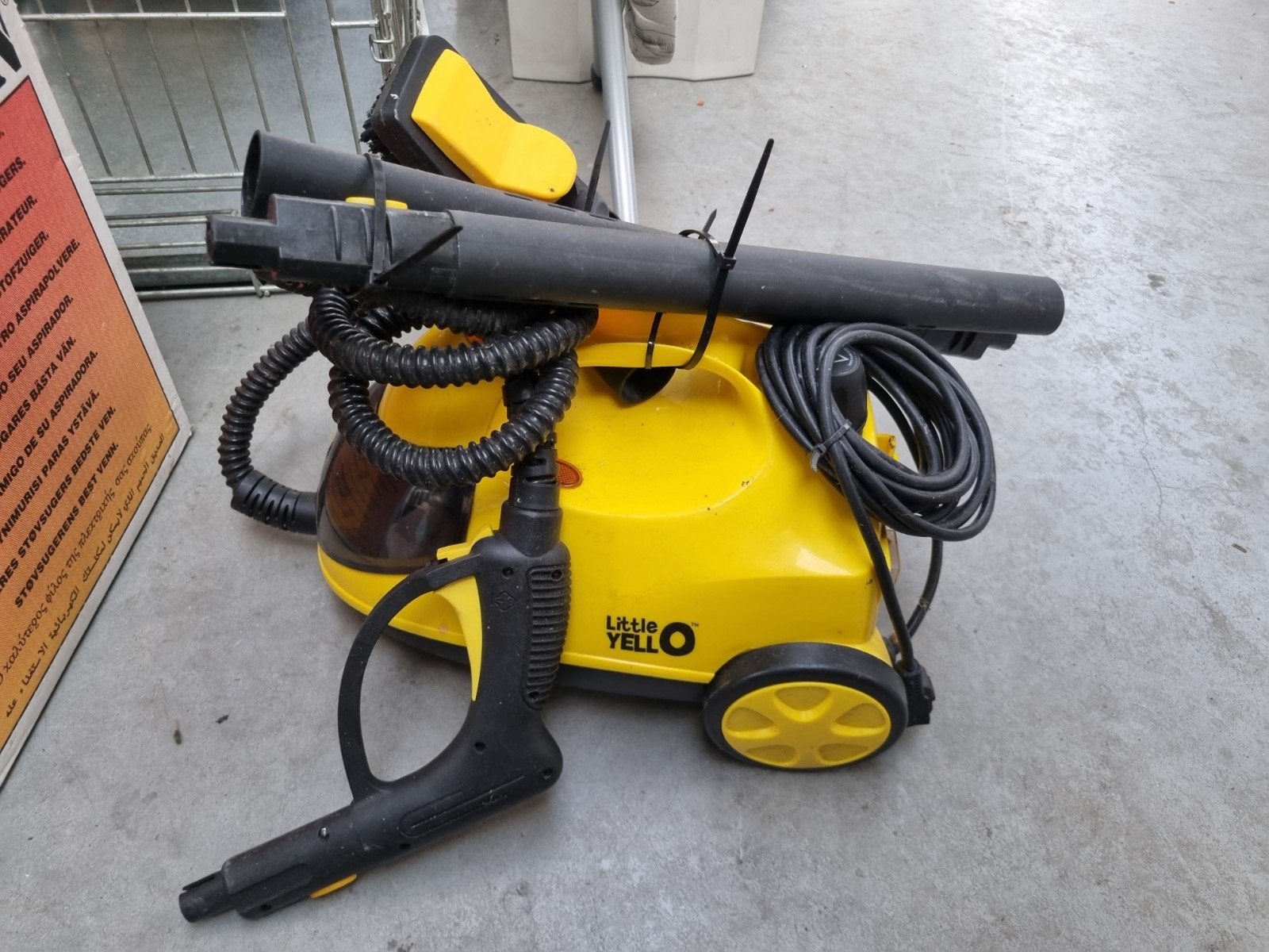 Little Yello Stoomreiniger - Krachtige Reiniging, Ophalen, Gebruikt
