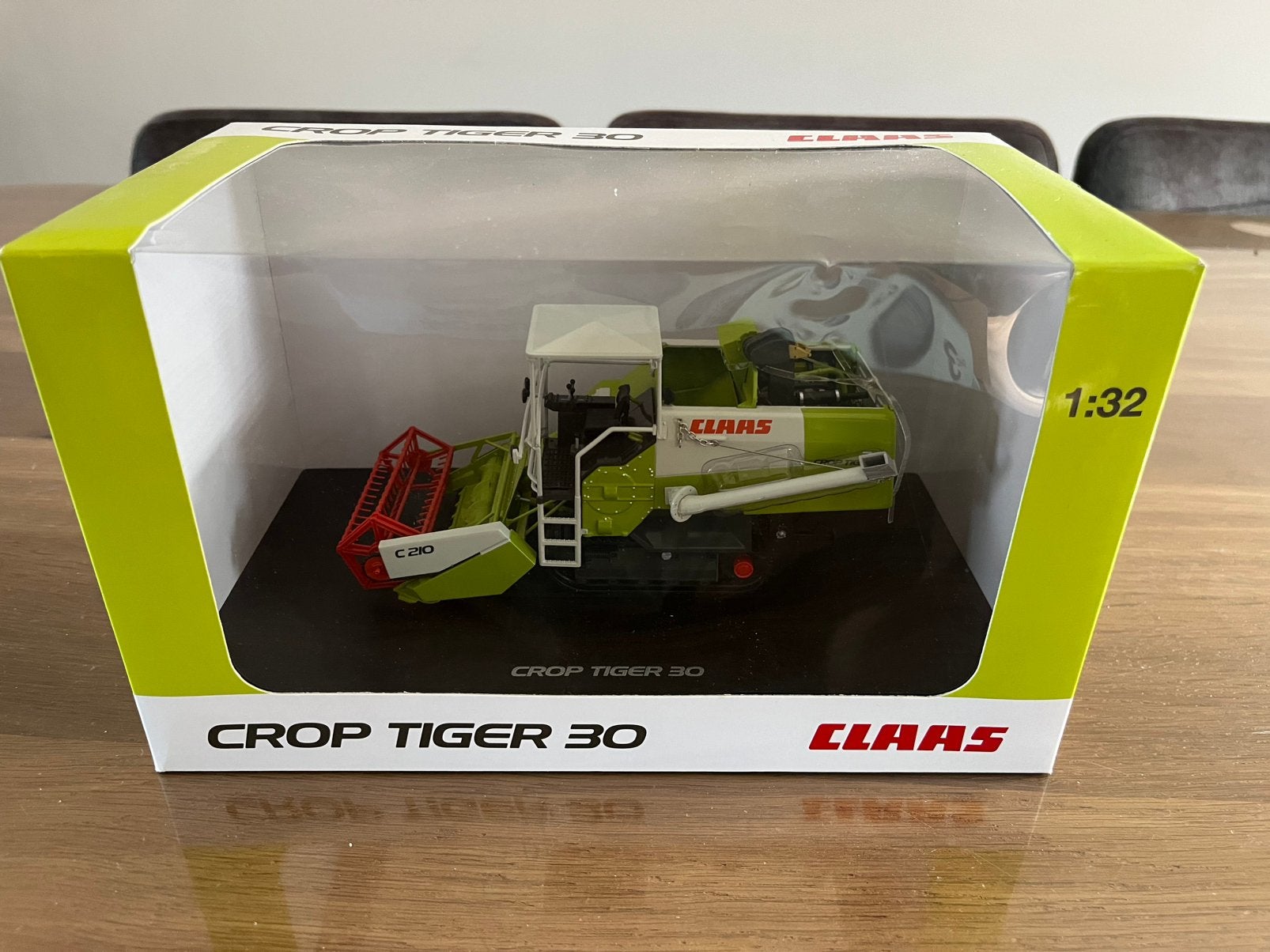Claas Crop Tiger 30  Universal hobbies 2672, Ophalen of Verzenden, Nieuw, Tractor of Landbouw, Universal Hobbies
