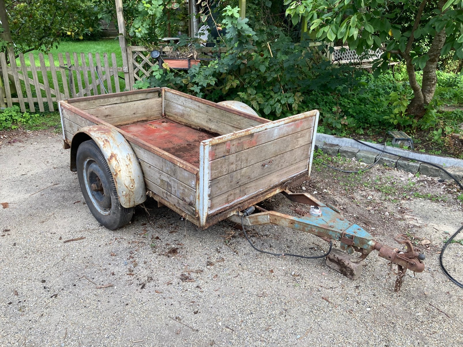 Om op te knappen of voor onderdelen, oldtimer aanhanger 16", Ophalen, Nieuw, Jeep