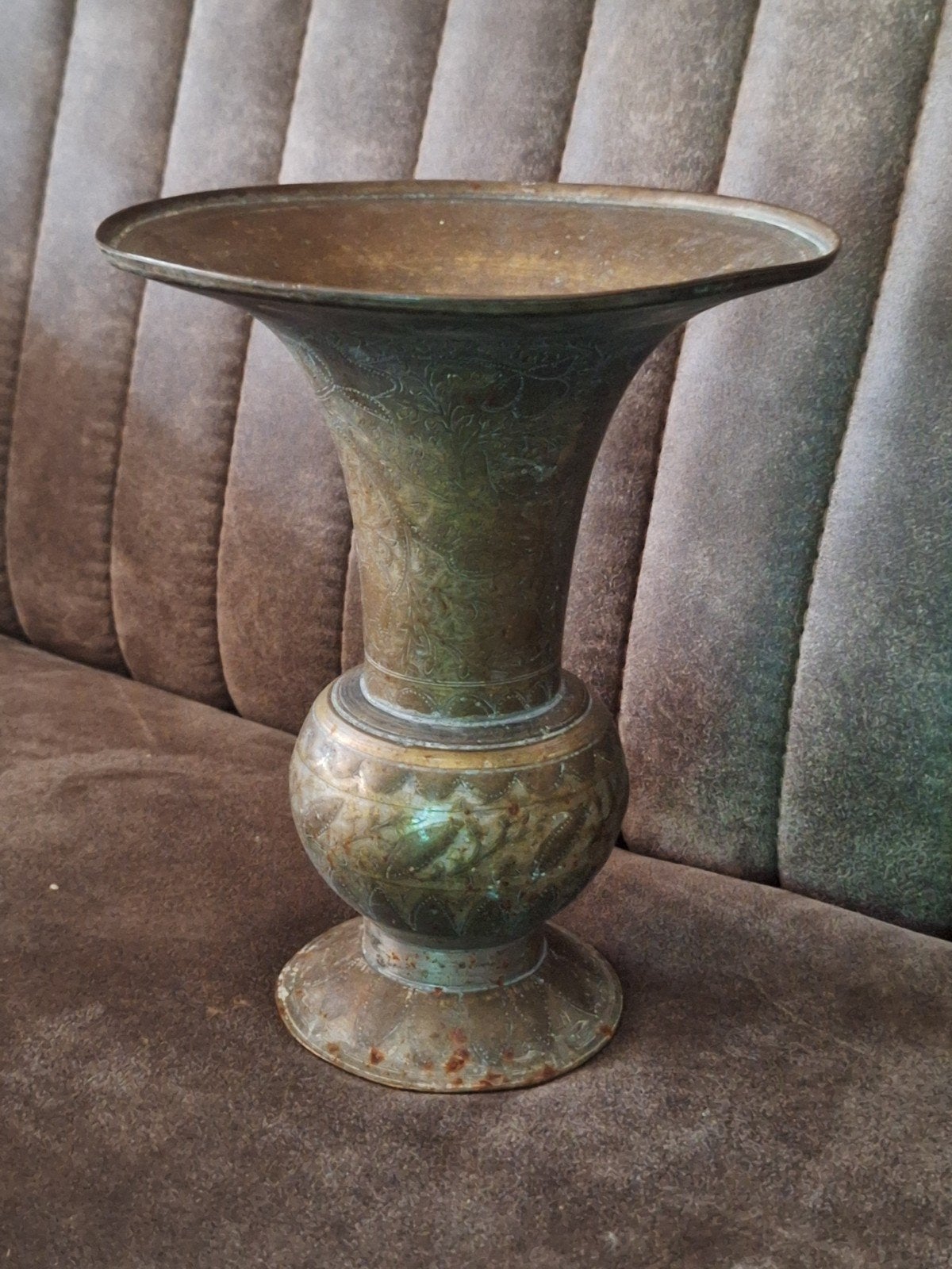 Antieke bronzen vaas met gravures, Ophalen of Verzenden