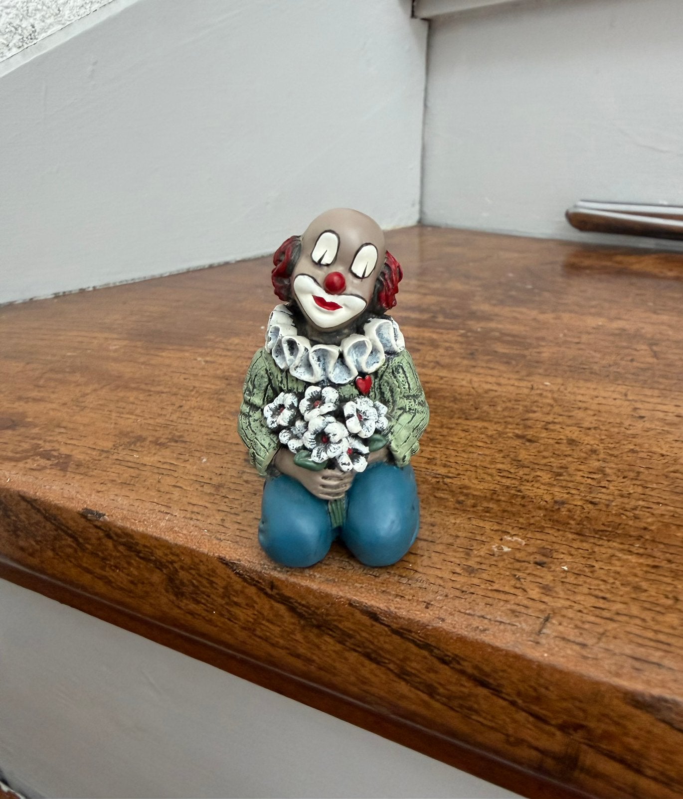 Gilde clown beeldje klein bloemen, Verzamelen, Beelden en Beeldjes, Ophalen of Verzenden, Zo goed als nieuw