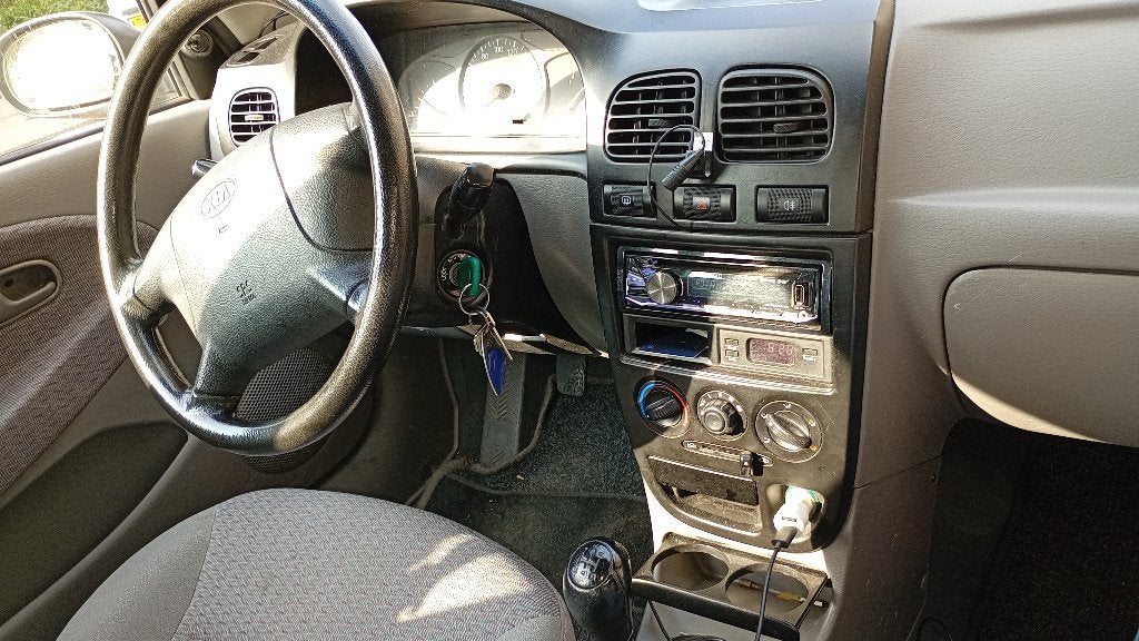 Kia Rio 1.3 I 8V HB 2002 Grijs, Voorwielaandrijving, Stof, 4 cilinders, 1343 cc