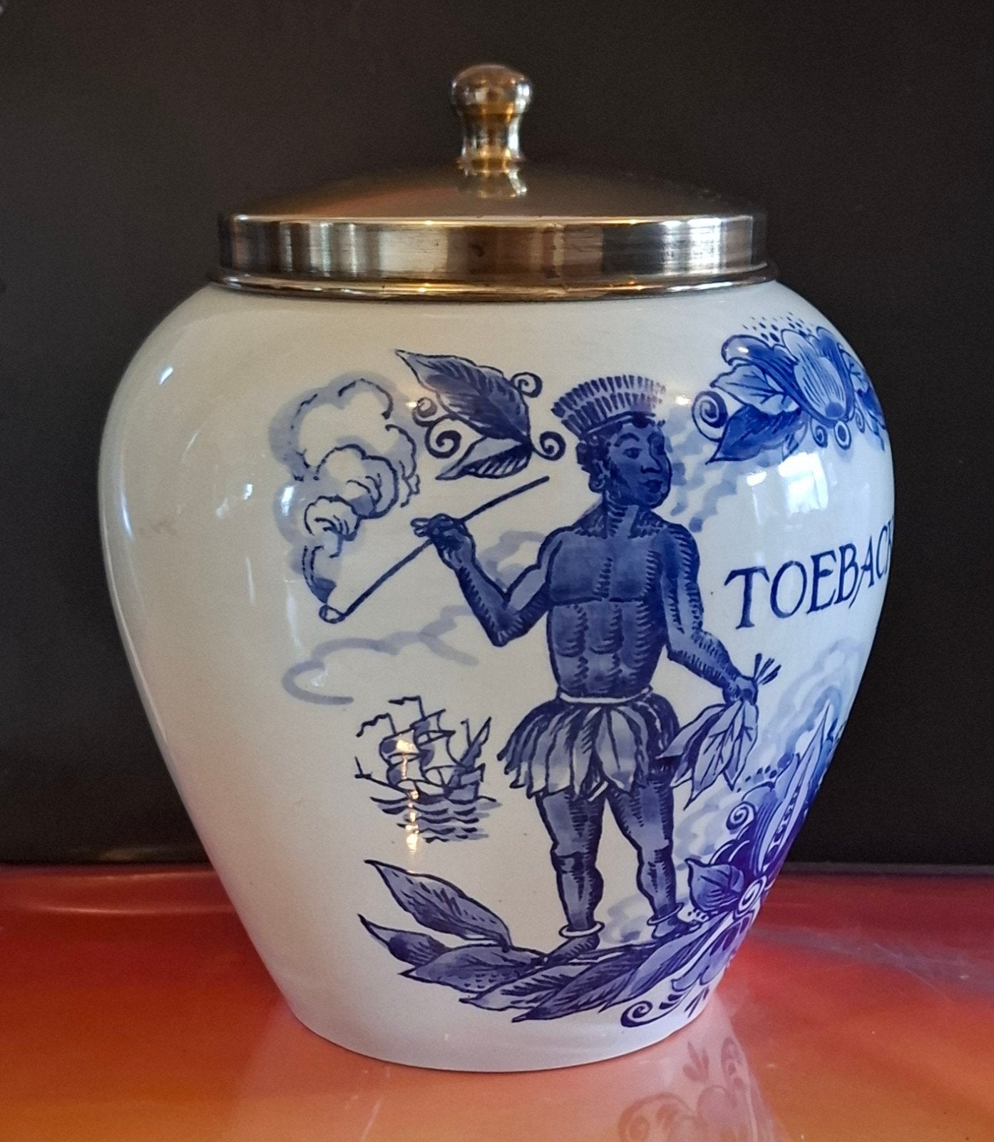 Tabakspot. Toeback. GOEDEWAAGEN. Holland.  17 cm., Ophalen, Zo goed als nieuw, Tabaksdoos of Verpakking