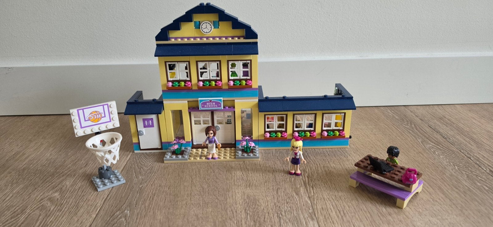 LEGO Friends Heartlake High School 41005, Ophalen of Verzenden