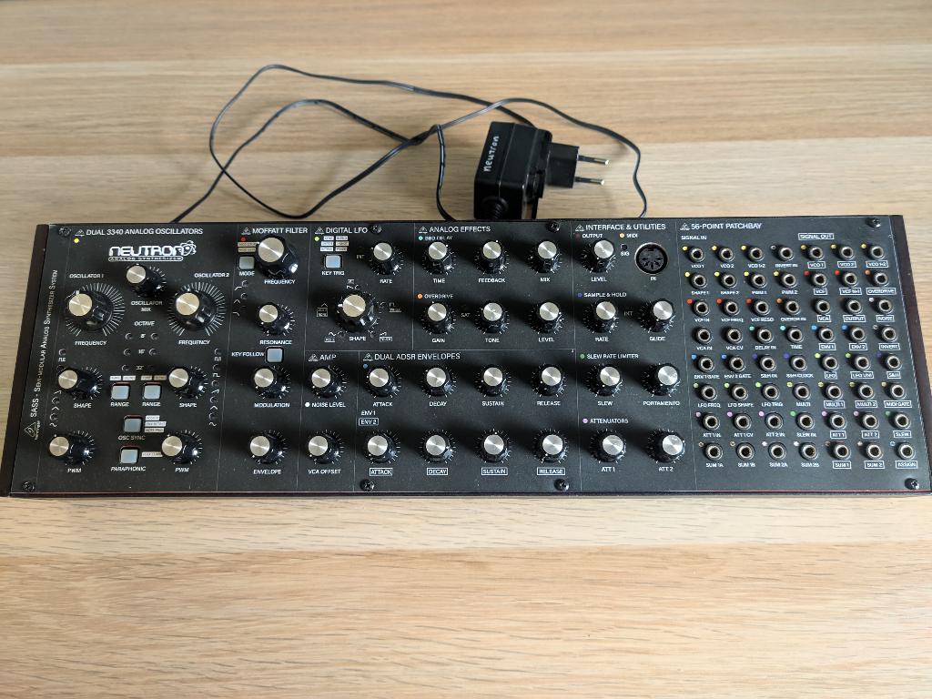 Behringer Neutron synthesizer (custom front), Ophalen, Gebruikt, Overige aantallen, Overige merken