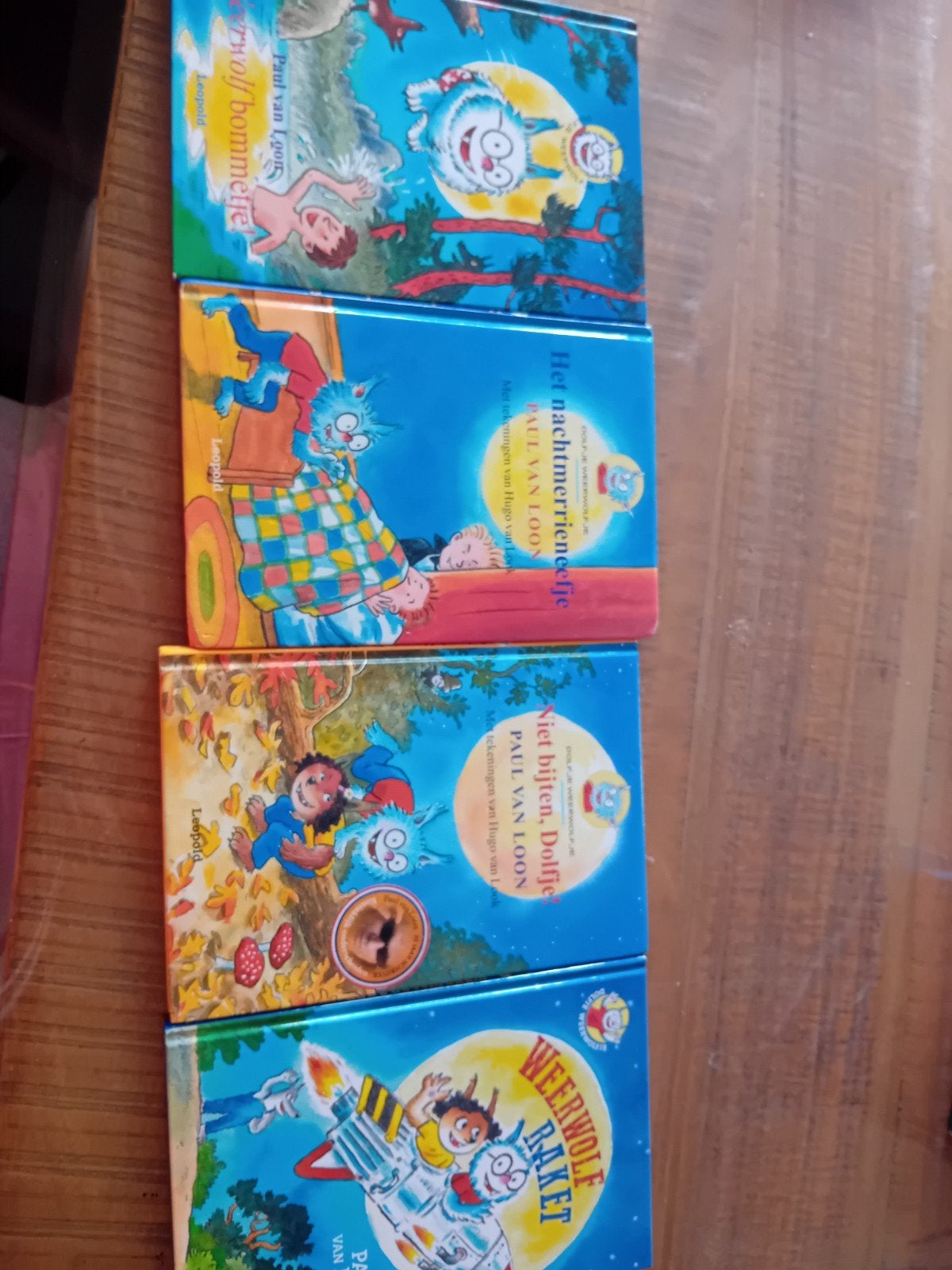 Pakket 4 Dolfje Weerwolfje boeken van Paul van Loon, Boeken, Ophalen of Verzenden, Zo goed als nieuw, Paul van Loon, Fictie