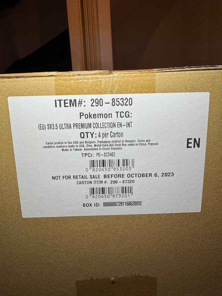 Pokemon 151 Ultra Premium Collection Sealed Case (4x 151UPC), Ophalen of Verzenden, Zo goed als nieuw, Boosterbox