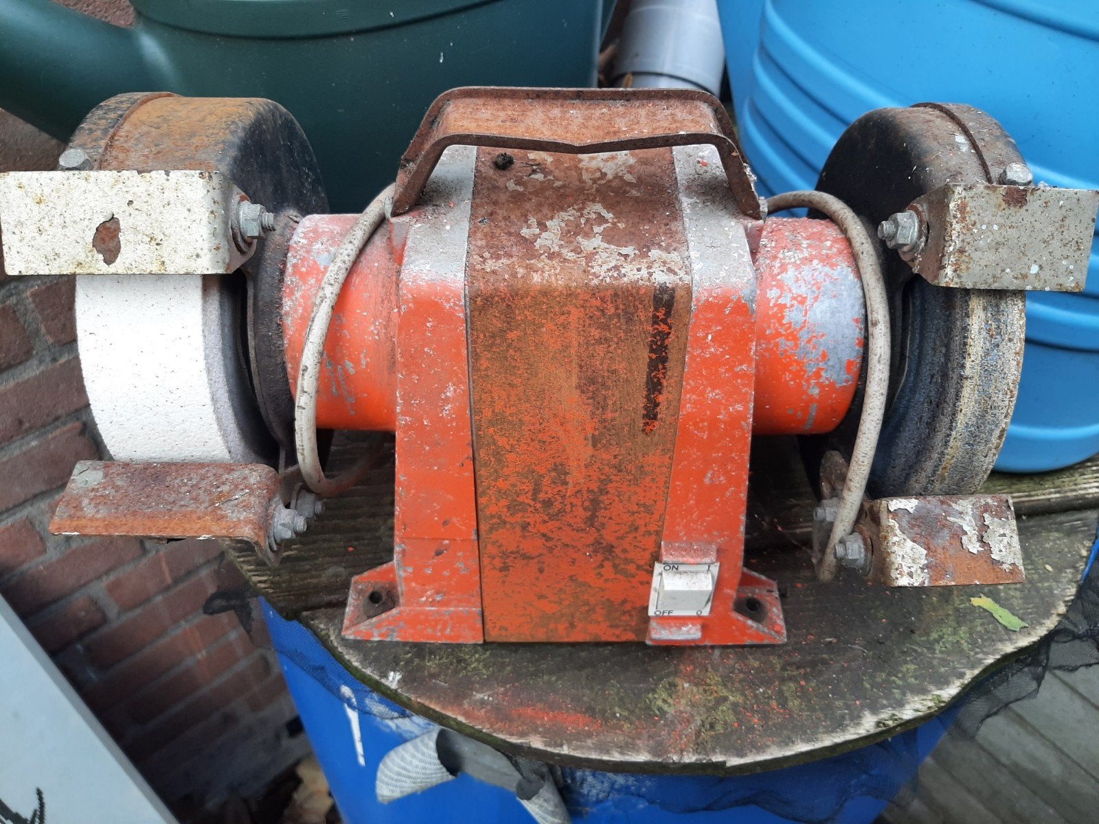slijpmachine, Doe-het-zelf en Verbouw, Ophalen, Gebruikt, 700 tot 1000 watt, Werkbankslijpmachine