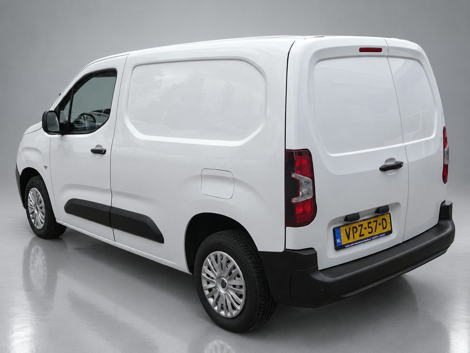 Peugeot Partner 1.2 PureTech Premium, Auto's, Voorwielaandrijving, Dealer onderhouden, Gebruikt, 1199 cc