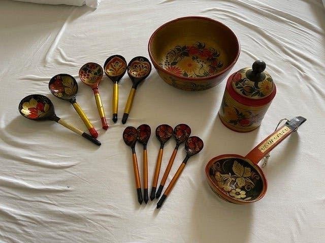 8-delig Oost- Europese houten servies set, Ophalen of Verzenden, Zo goed als nieuw